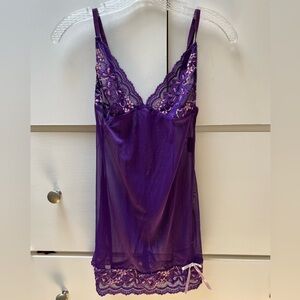 Dreamgirl super cute purple chemise and panty set in size small.